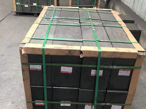 Molded graphite